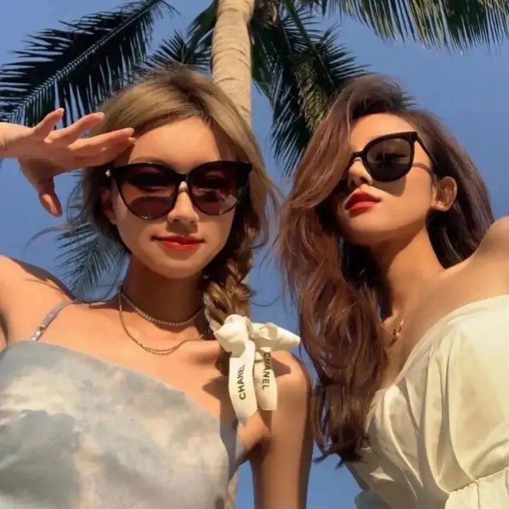 女机械人